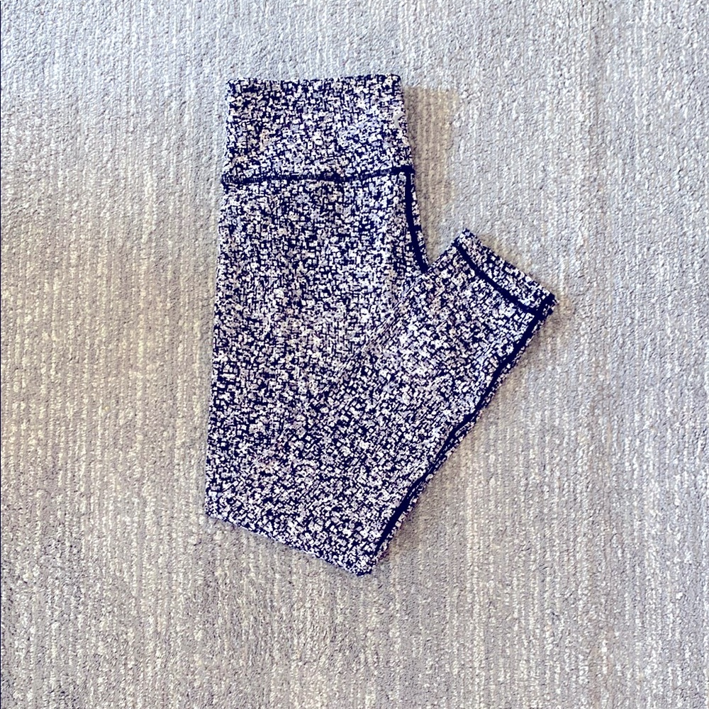 ZYIA Active Mosaic Soft and Snug legging size 6-8 7/8 24 in inseam